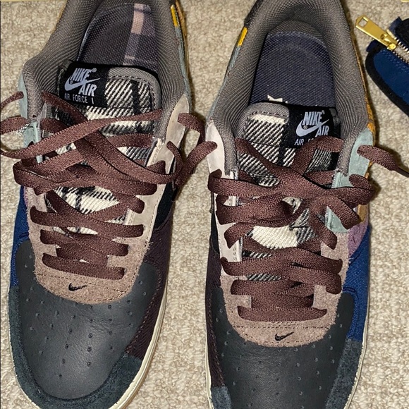 The Travis Scott x Nike Air Force 1 Low - Picture 6 of 7